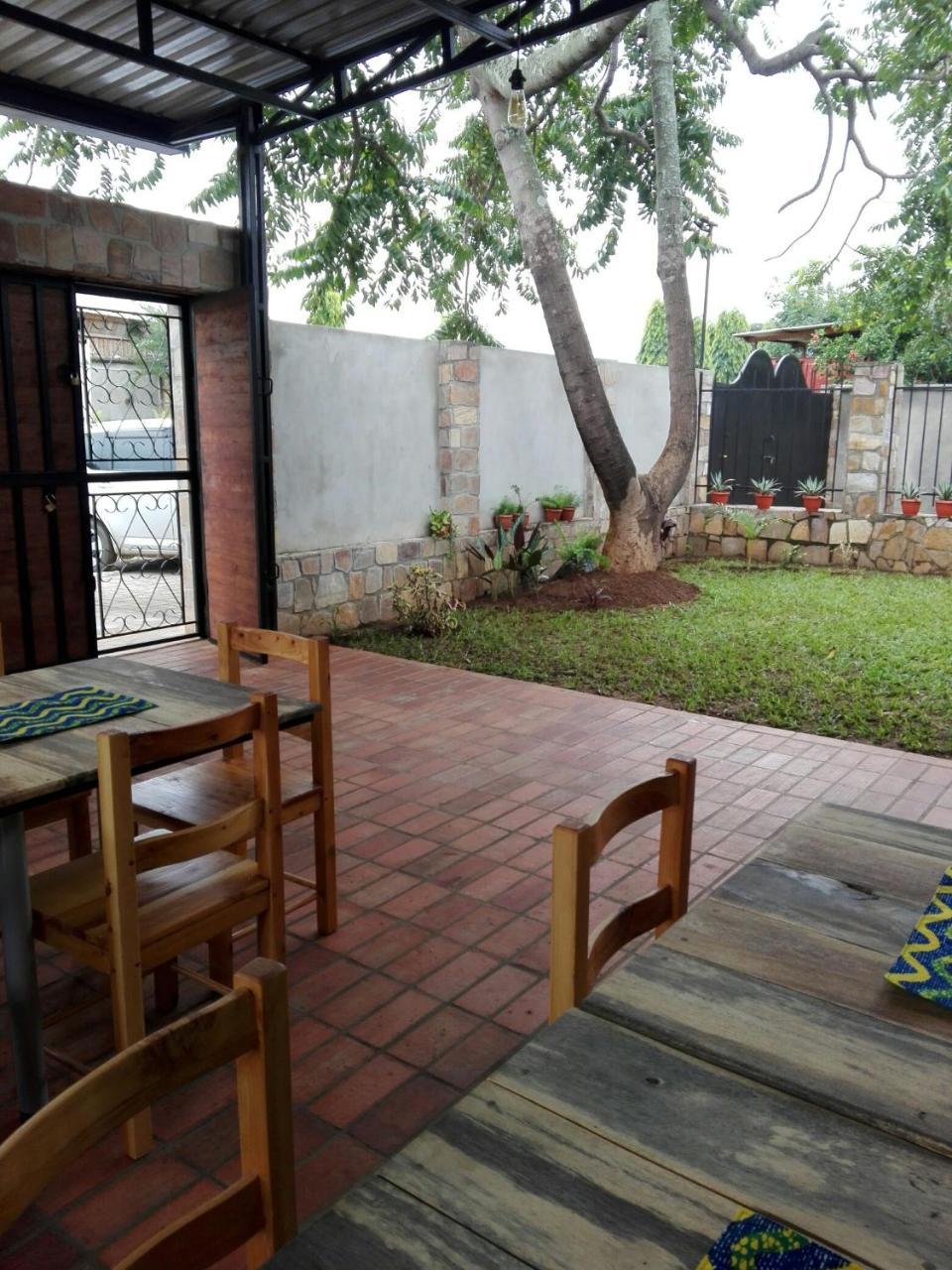 Urban Lodge Buyumbura Exterior foto
